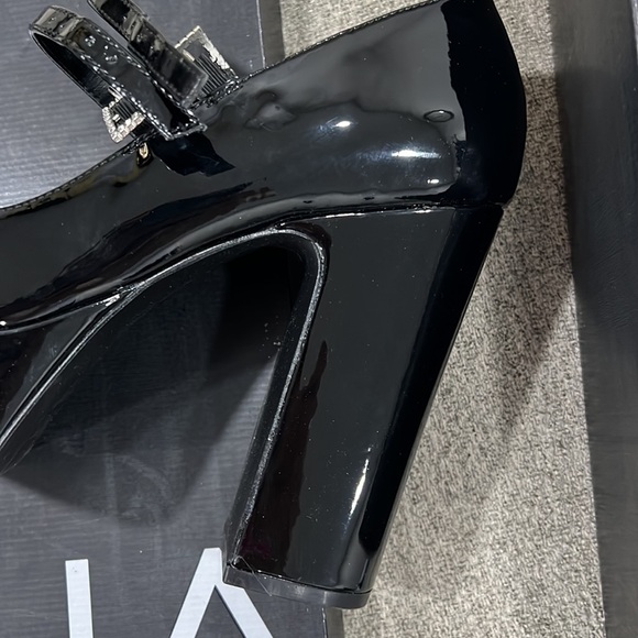 Bloomingdale’s AQUA Emmy Mary Jane Platform High Heel Pumps - Picture 7 of 10